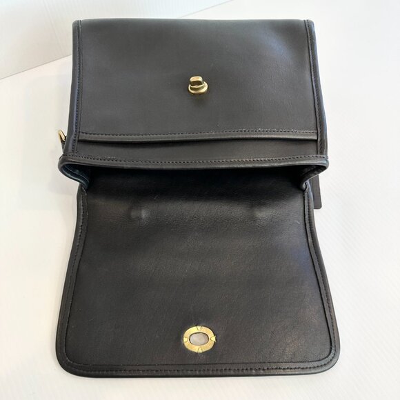 Vintage COACH Court Bag - EUC Black Leather with Brass Made pre-1994 in USA - Picture 8 of 16